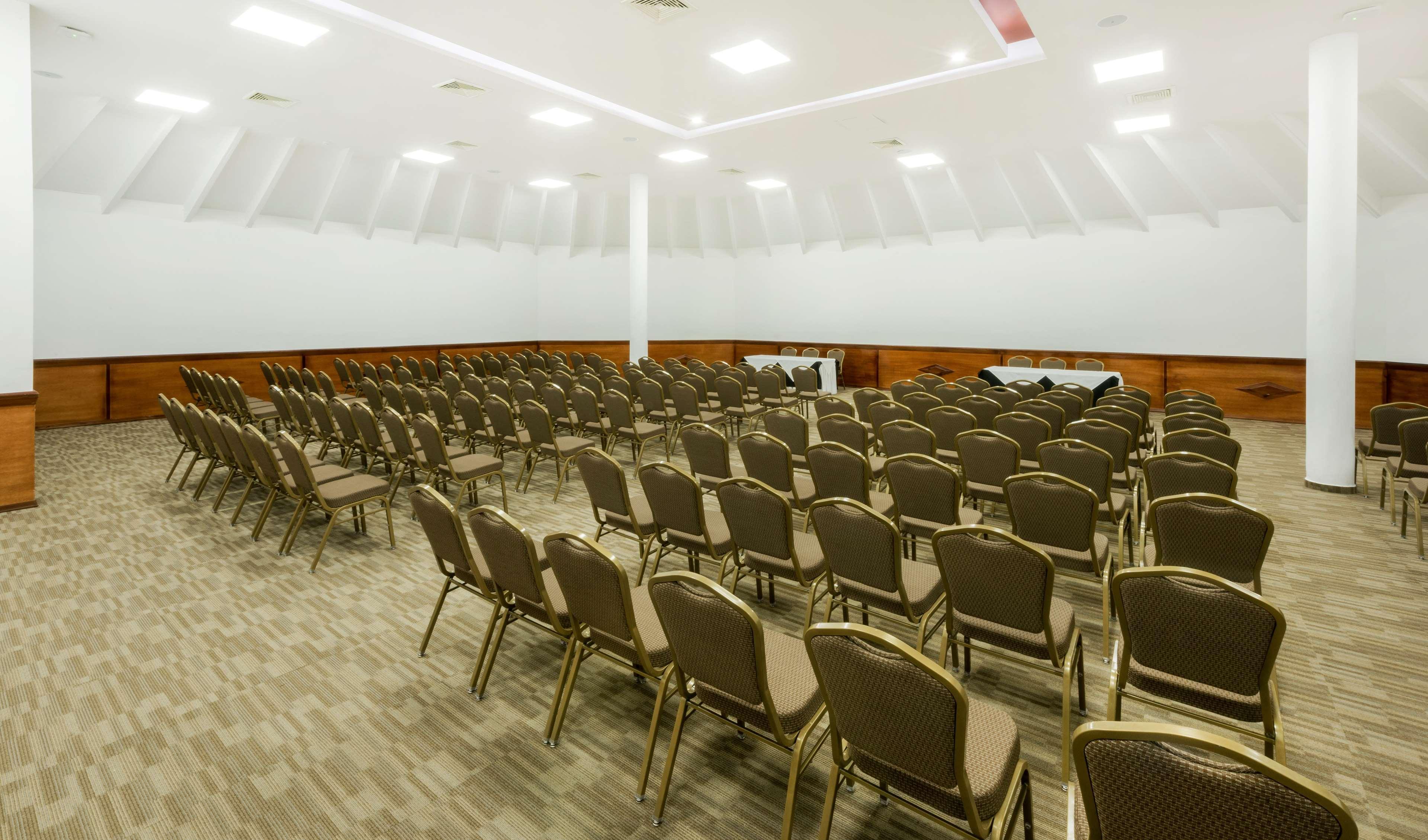 Occidental Punta Cana - All Inclusive Resort - Barcelo Hotel Group Newly Renovated Esterno foto The main conference room