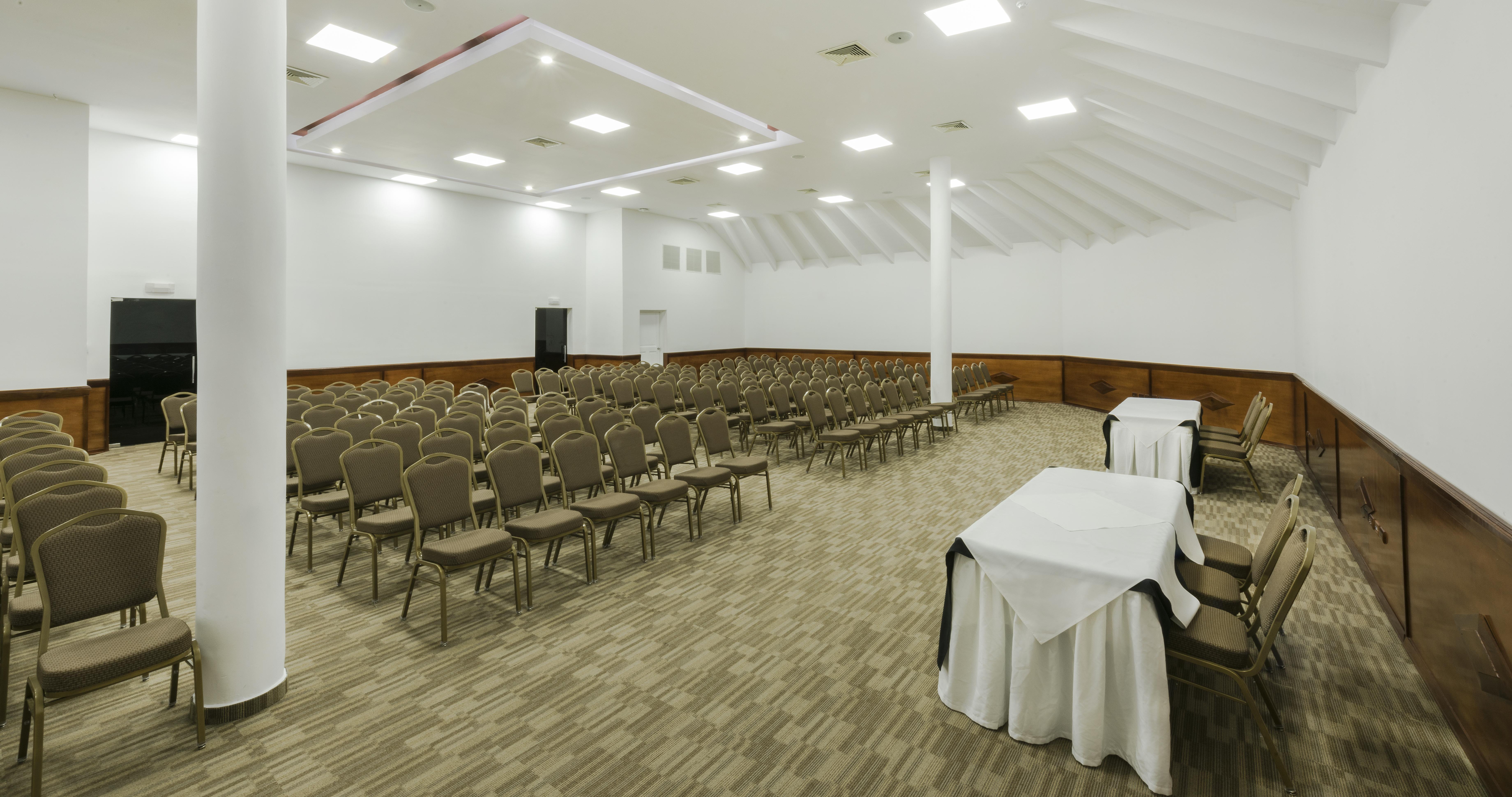 Occidental Punta Cana - All Inclusive Resort - Barcelo Hotel Group Newly Renovated Esterno foto The main hall of the convention center